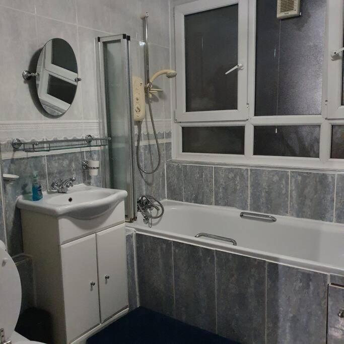 Ferienwohnung 3Beds Family Friendly In London With Good Transport Links Exterior foto